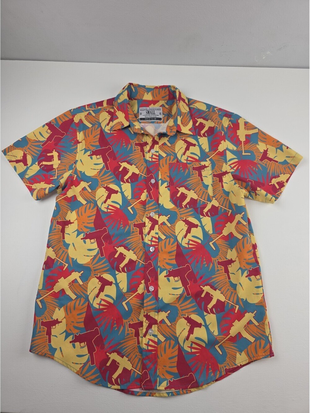 Savage Tacticians Button Up Hawaiian Shirt Mens Small Brushstroke Gun Palm Print